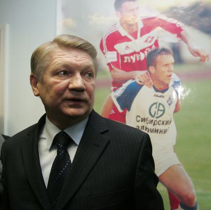 Юрий Заварзин