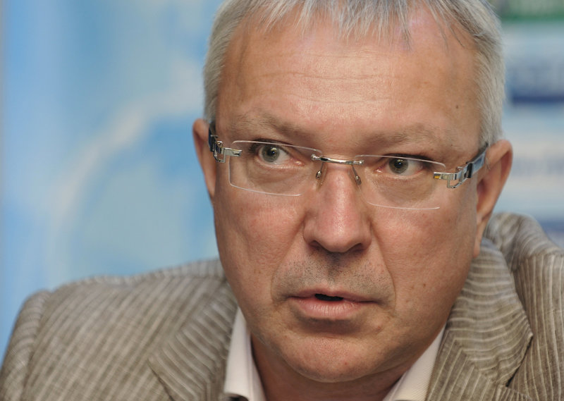 Юрий Белоус